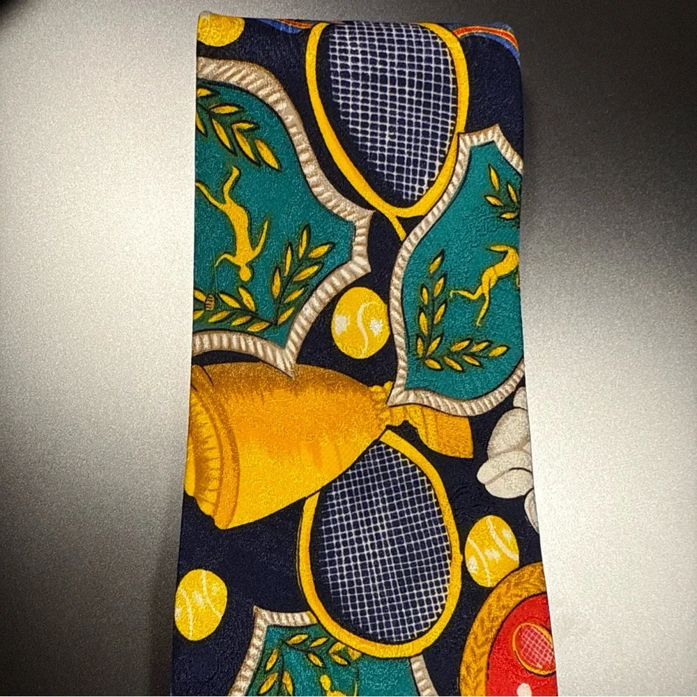 Papell 100% silk tie Tennis Racquets/Trophy/Balls Pre-owned Excellent Condition